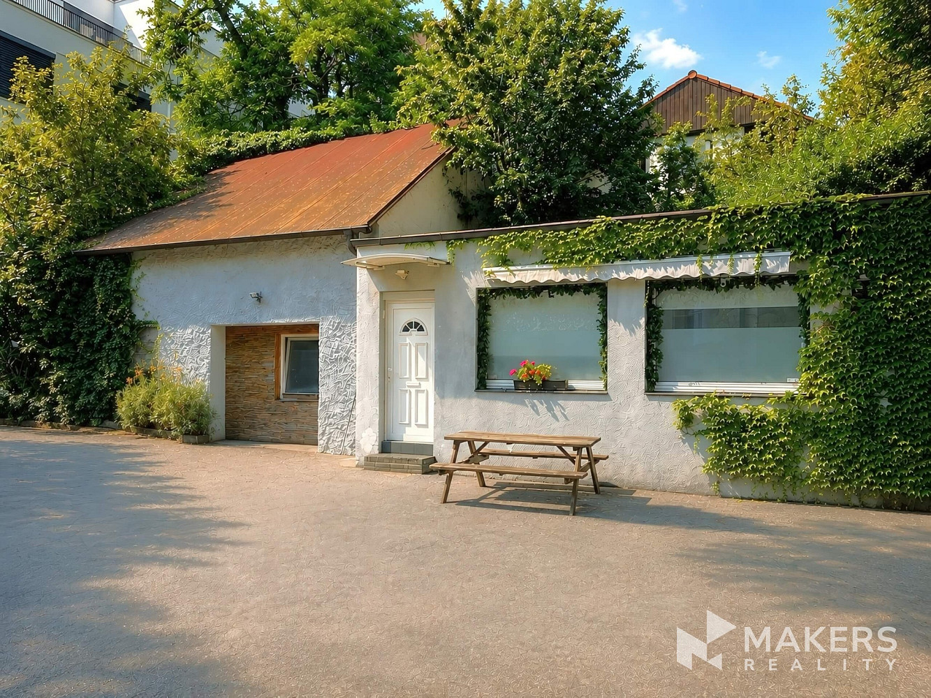 Pronájem obchodních prostor 70 m²