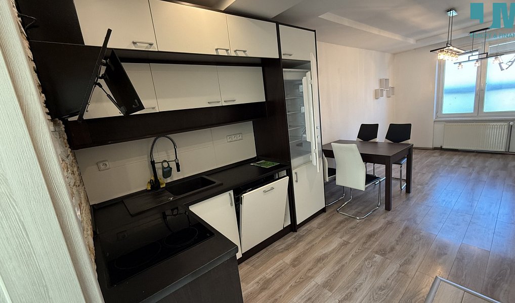 Pronájem bytu 3+kk 54 m², Moravské Budějovice – náhled fotky 2