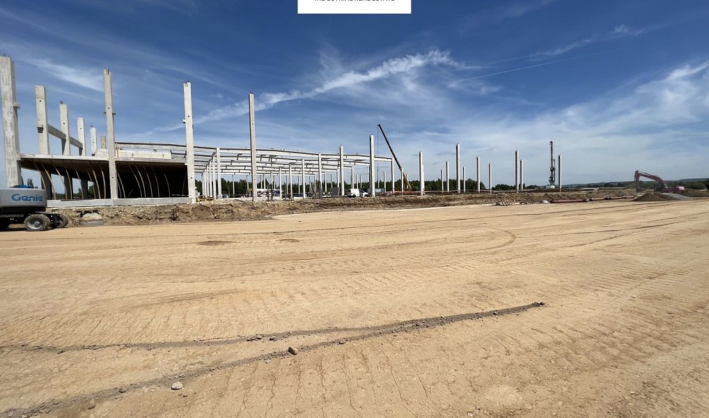 Pronájem výrobních prostor 15 000 m², Velký Osek – náhled fotky 7