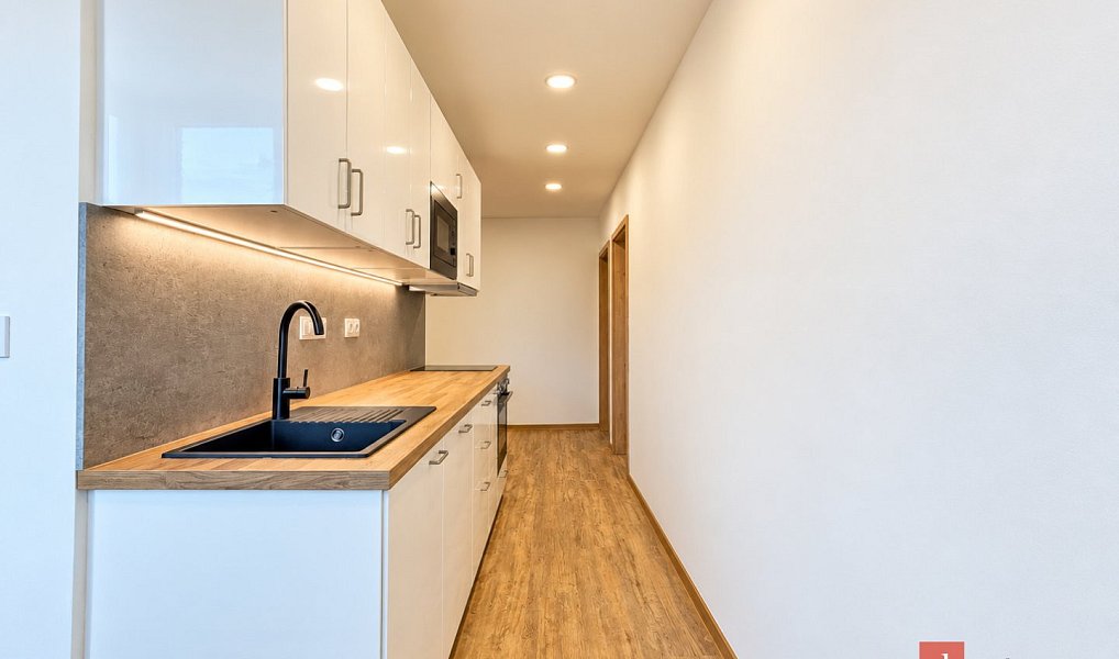 Pronájem bytu 2+1 62 m², Karlovy Vary – náhled fotky 4