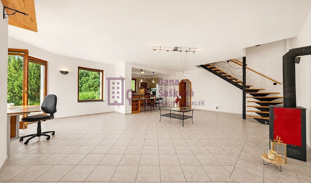 Prodej domu 210 m² s pozemkem 2 641 m², Rodvínov – náhled fotky 10