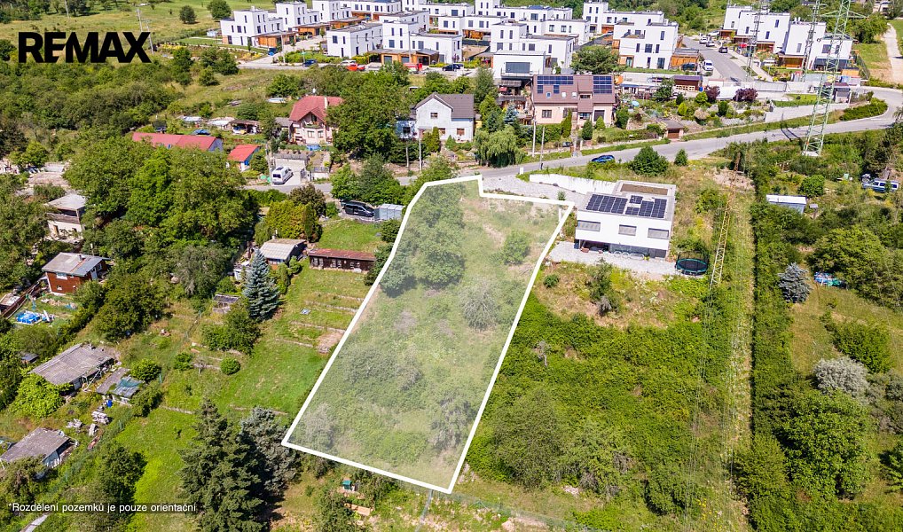 Prodej stavebního pozemku 1 258 m², Beroun – náhled fotky 2
