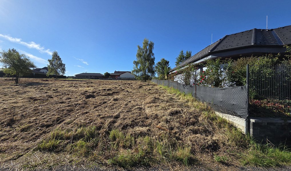 Prodej stavebního pozemku 1 000 m², Březí – náhled fotky 10