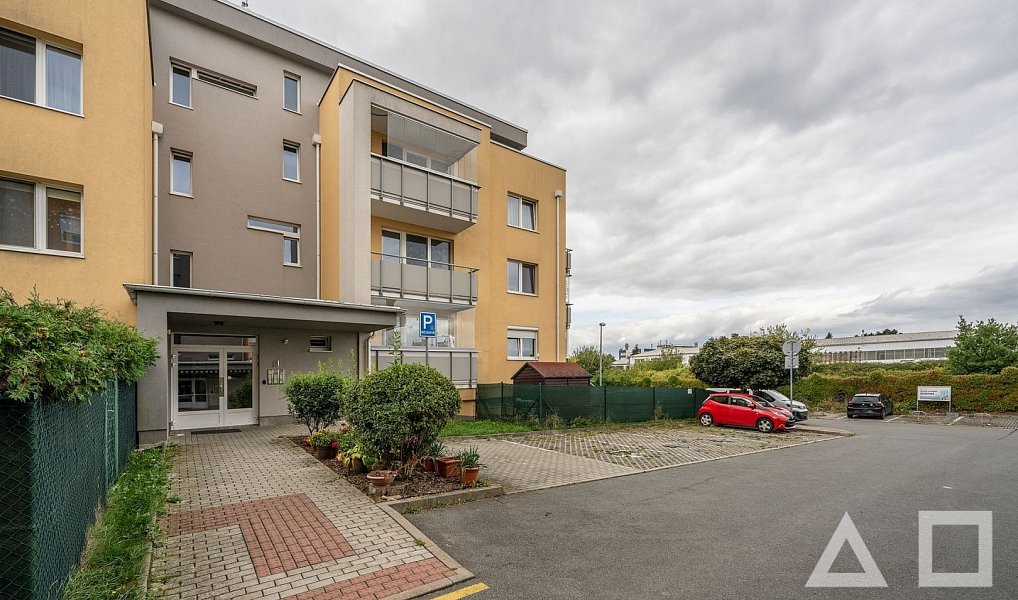 Prodej bytu 1+kk 35 m², Praha – náhled fotky 17