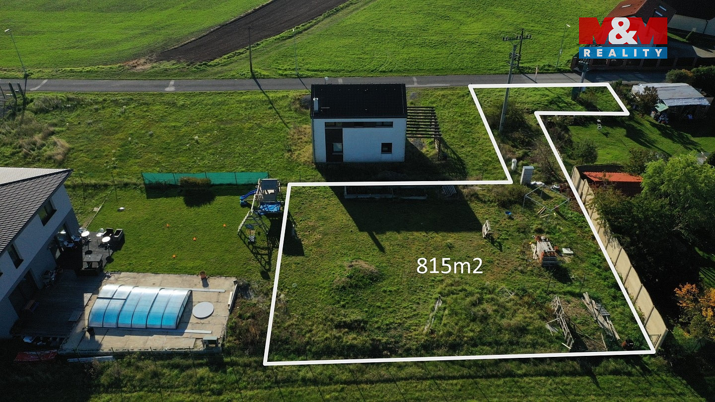 Prodej stavebního pozemku 815 m² — photo 2