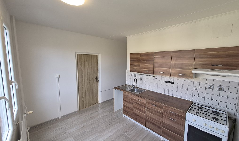 Pronájem bytu 4+1 85 m², Plzeň – náhled fotky 4