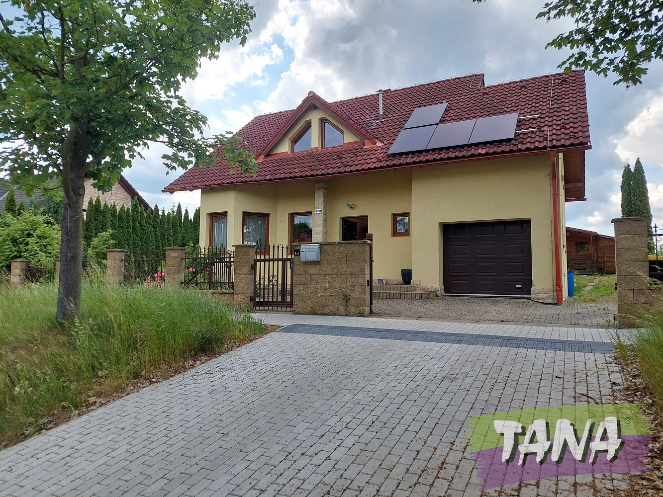 Prodej domu 138 m² s pozemkem 681 m² – fotografie 2