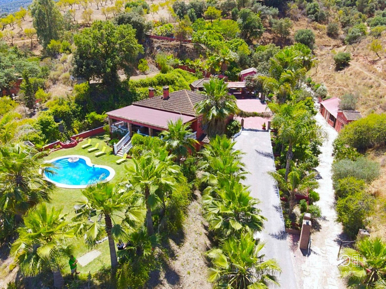 Prodej domu 277 m² s pozemkem 7 100 m²