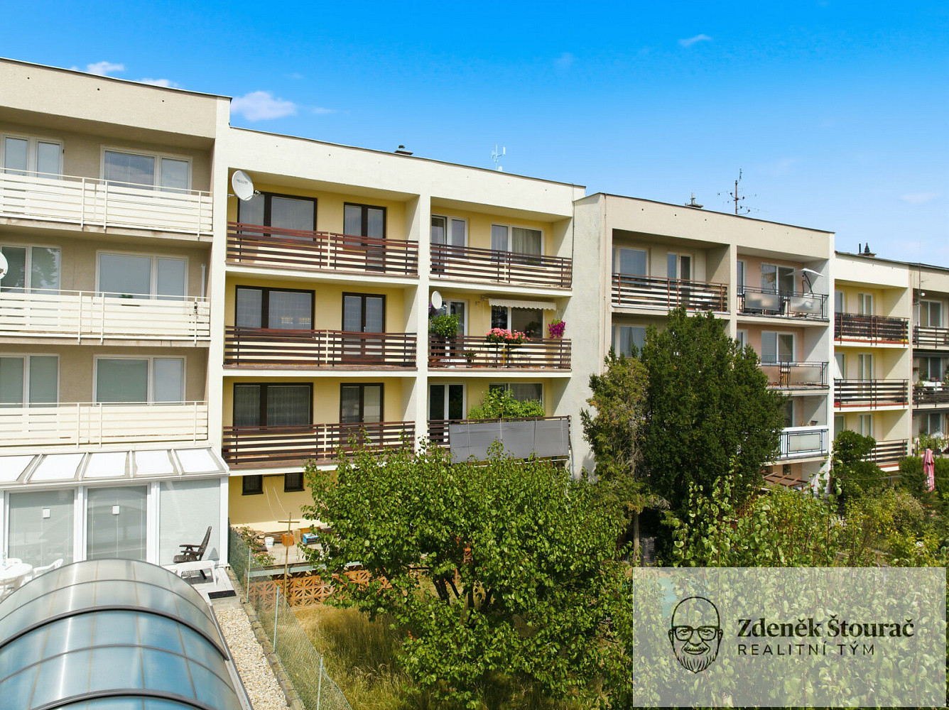 Prodej domu 200 m² s pozemkem 223 m² – fotografie 2