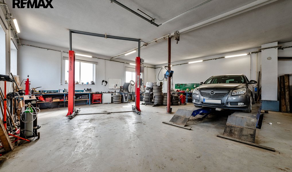 Prodej výrobních prostor 2 100 m², Buřenice – náhled fotky 21