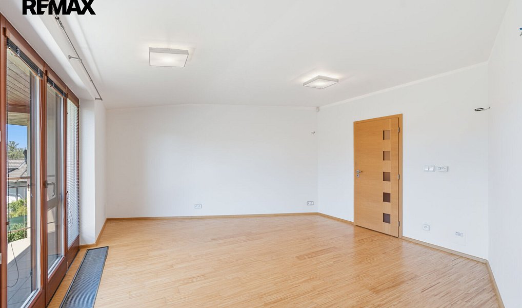 Prodej domu 241 m² s pozemkem 742 m², Praha – náhled fotky 18