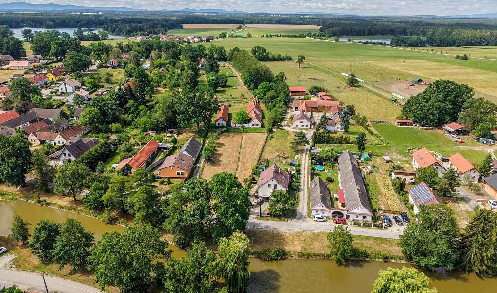 Prodej stavebního pozemku 2 063 m², Třeboň – náhled fotky 13