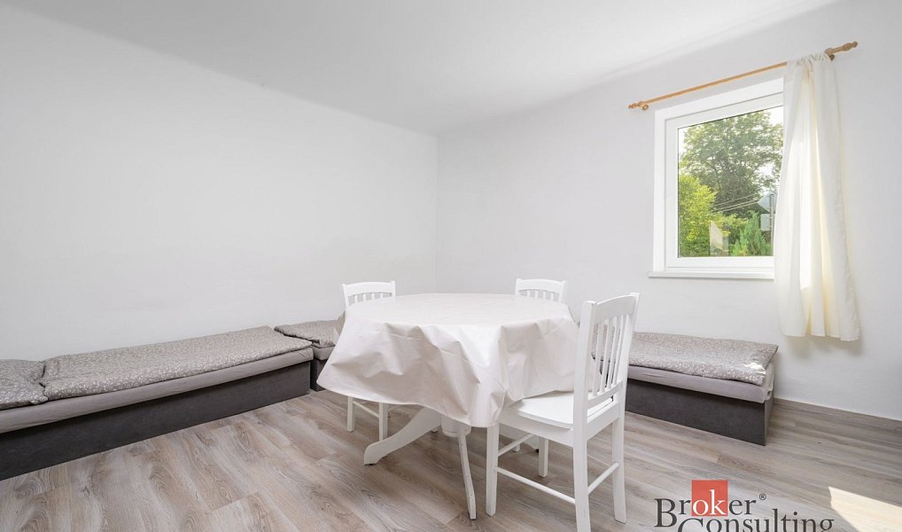 Prodej domu 240 m² s pozemkem 888 m², Bulovka – náhled fotky 16