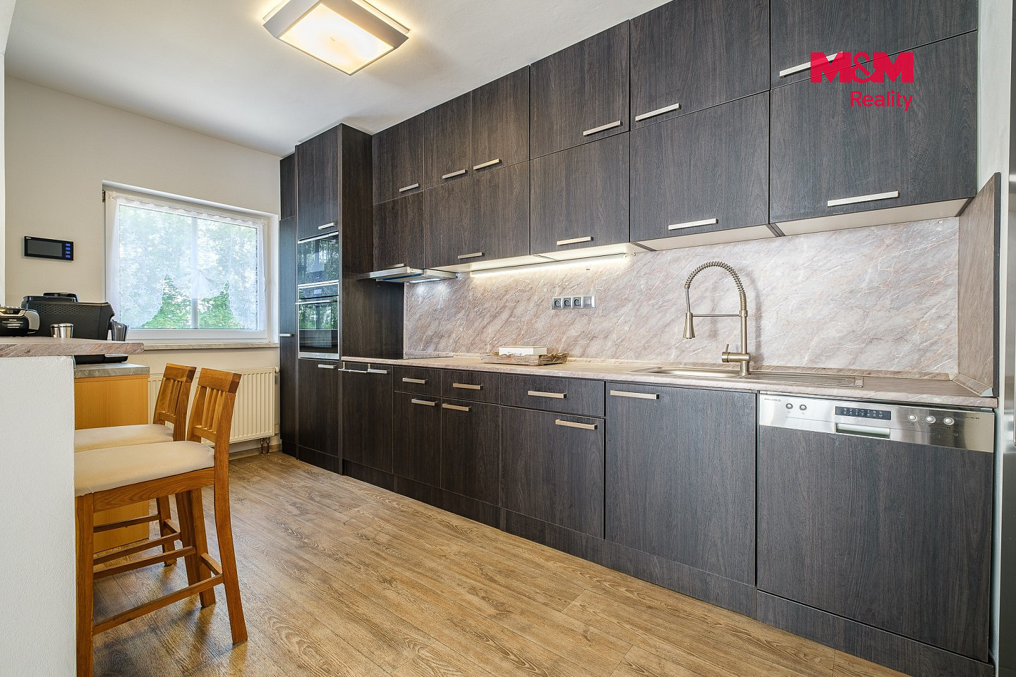 Prodej domu 367 m² s pozemkem 1 449 m² — photo 2