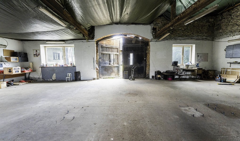 Prodej domu 574 m² s pozemkem 1 620 m², Račiněves – náhled fotky 12