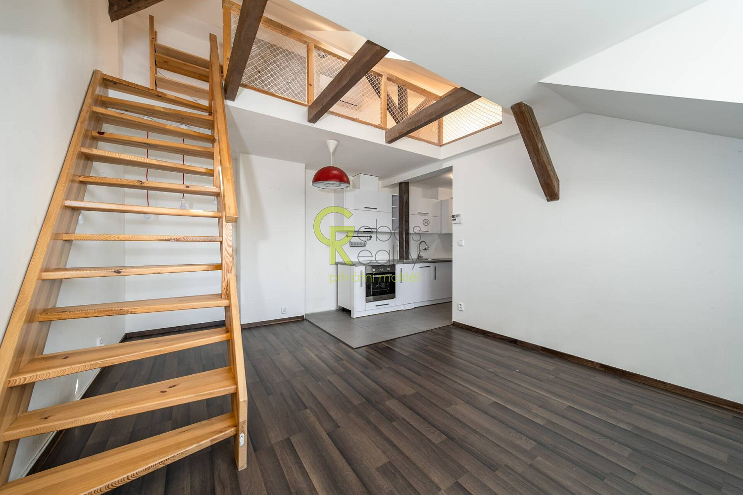 Pronájem bytu 2+kk 64 m² – fotografie 2