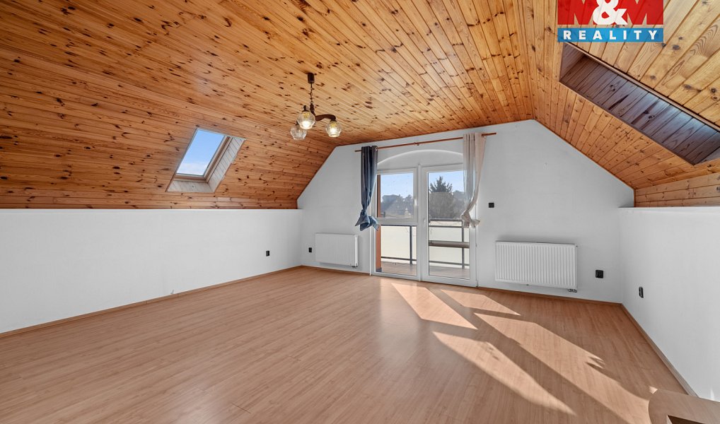 Prodej domu 280 m² s pozemkem 1 065 m², Vodochody – náhled fotky 3