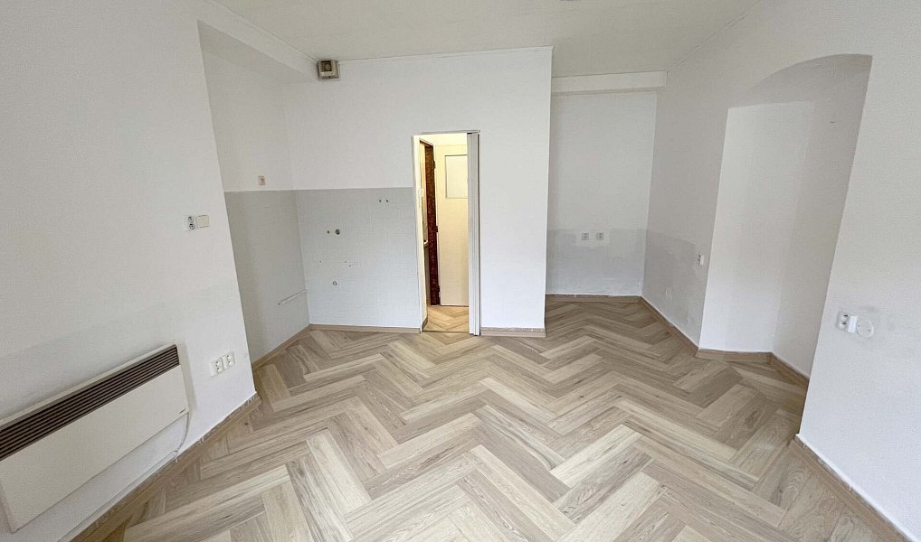 Pronájem kanceláře 25 m², Přeštice – náhled fotky 5