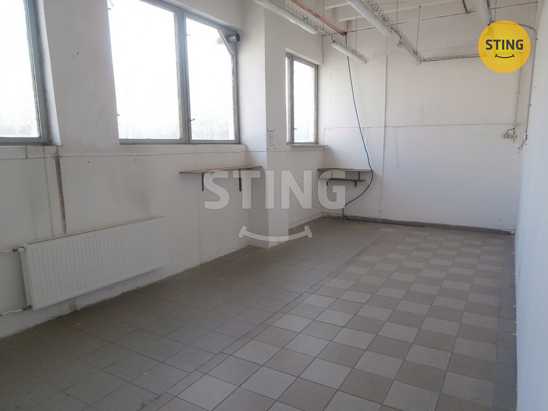Pronájem výrobních prostor 385 m² – fotografie 5