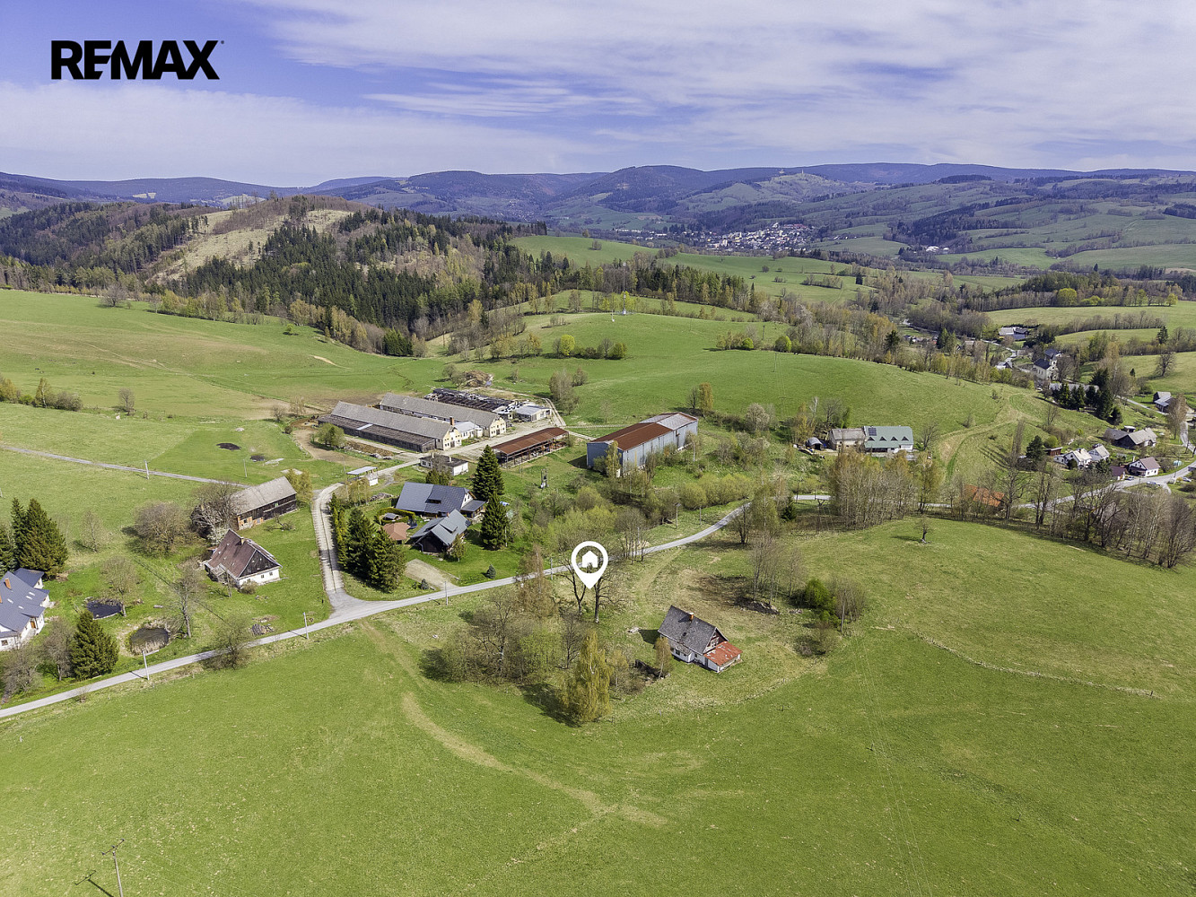 Prodej stavebního pozemku 1 438 m² – fotografie 3