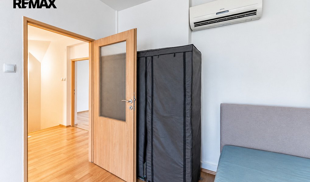 Pronájem domu 180 m² s pozemkem 473 m², Praha – náhled fotky 13