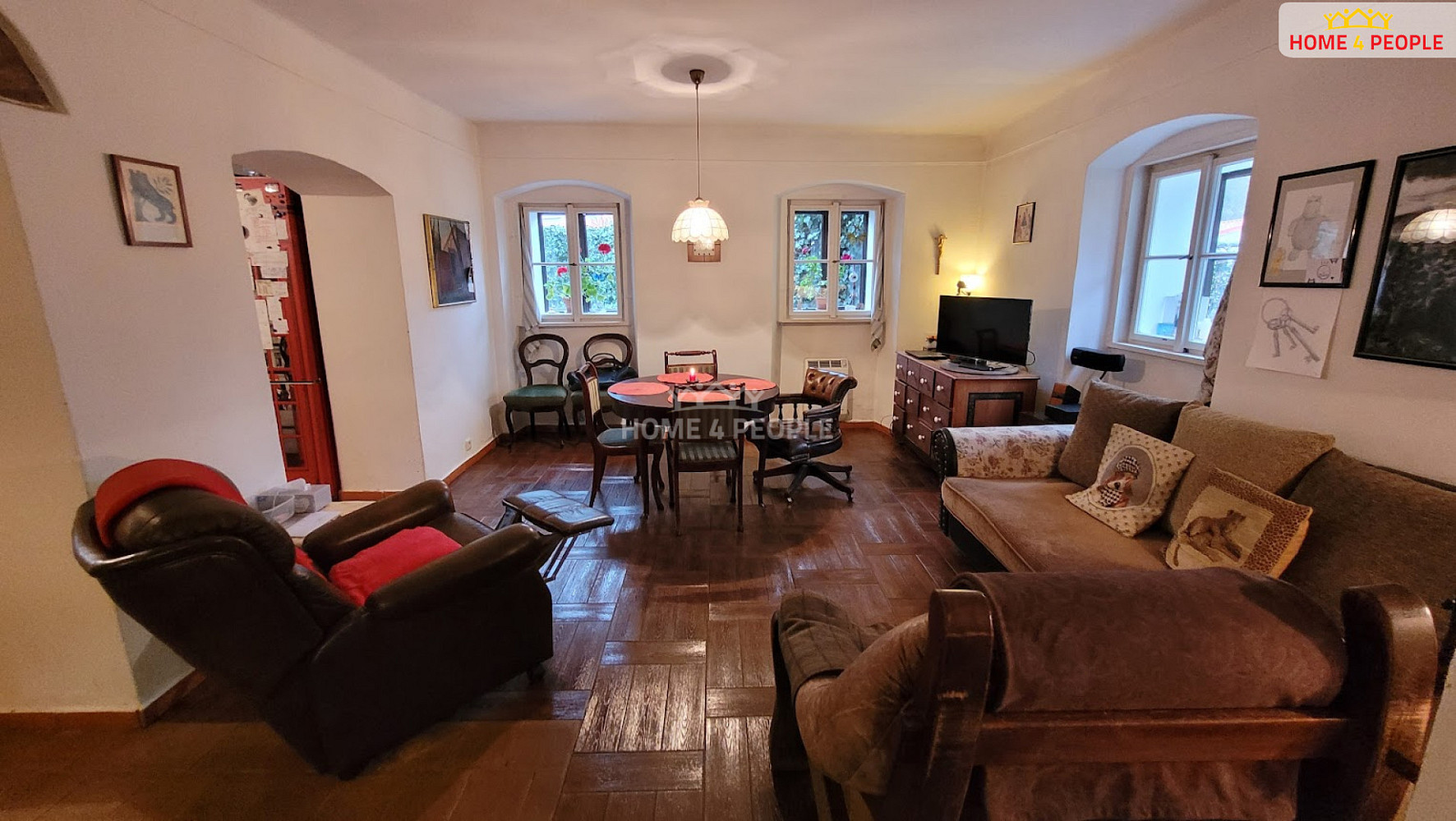 Prodej domu 190 m² s pozemkem 1 084 m²