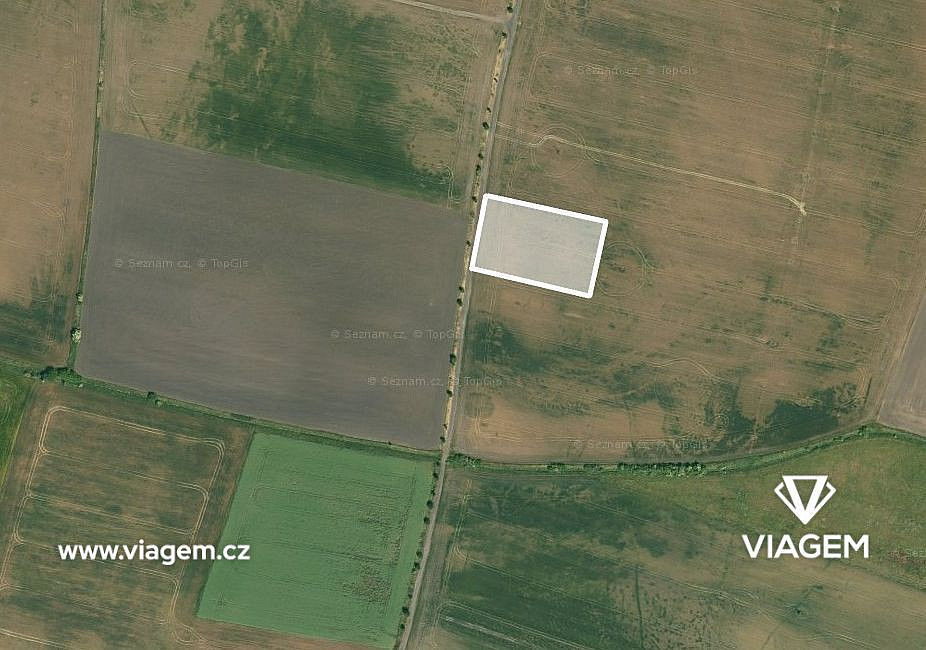 Prodej pole 2 877 m²