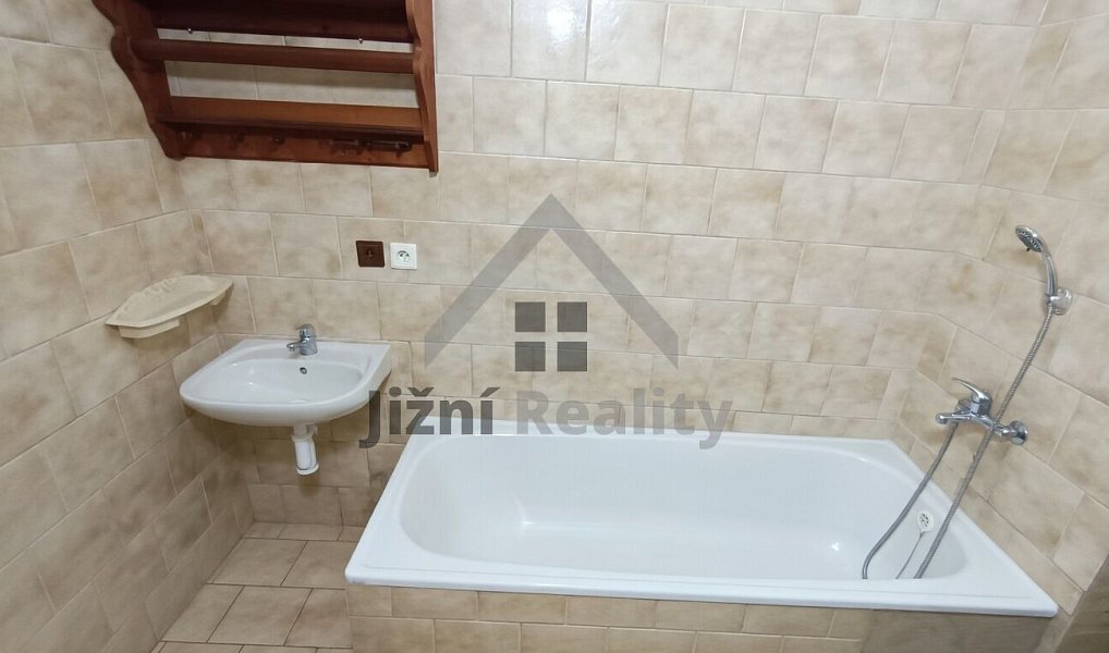 Prodej domu 180 m² s pozemkem 1 231 m², Vyšší Brod – náhled fotky 13