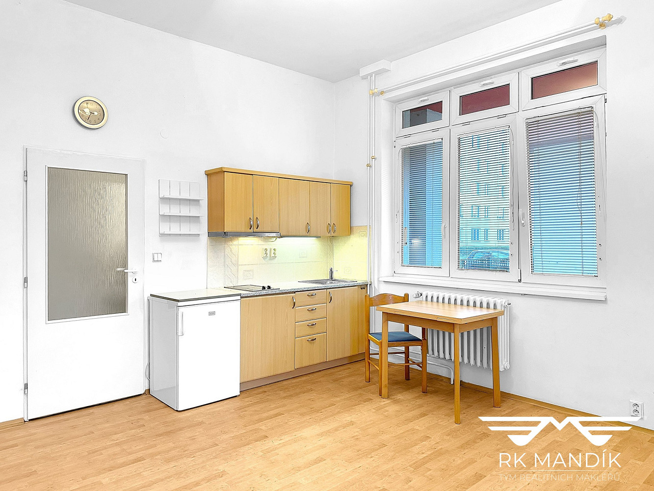 Pronájem bytu 1+kk 28 m² – fotografie 3
