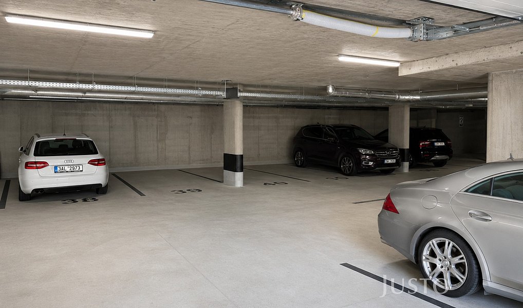 Prodej garážového stání 13 m2, Libčice nad Vltavou – náhled fotky 4