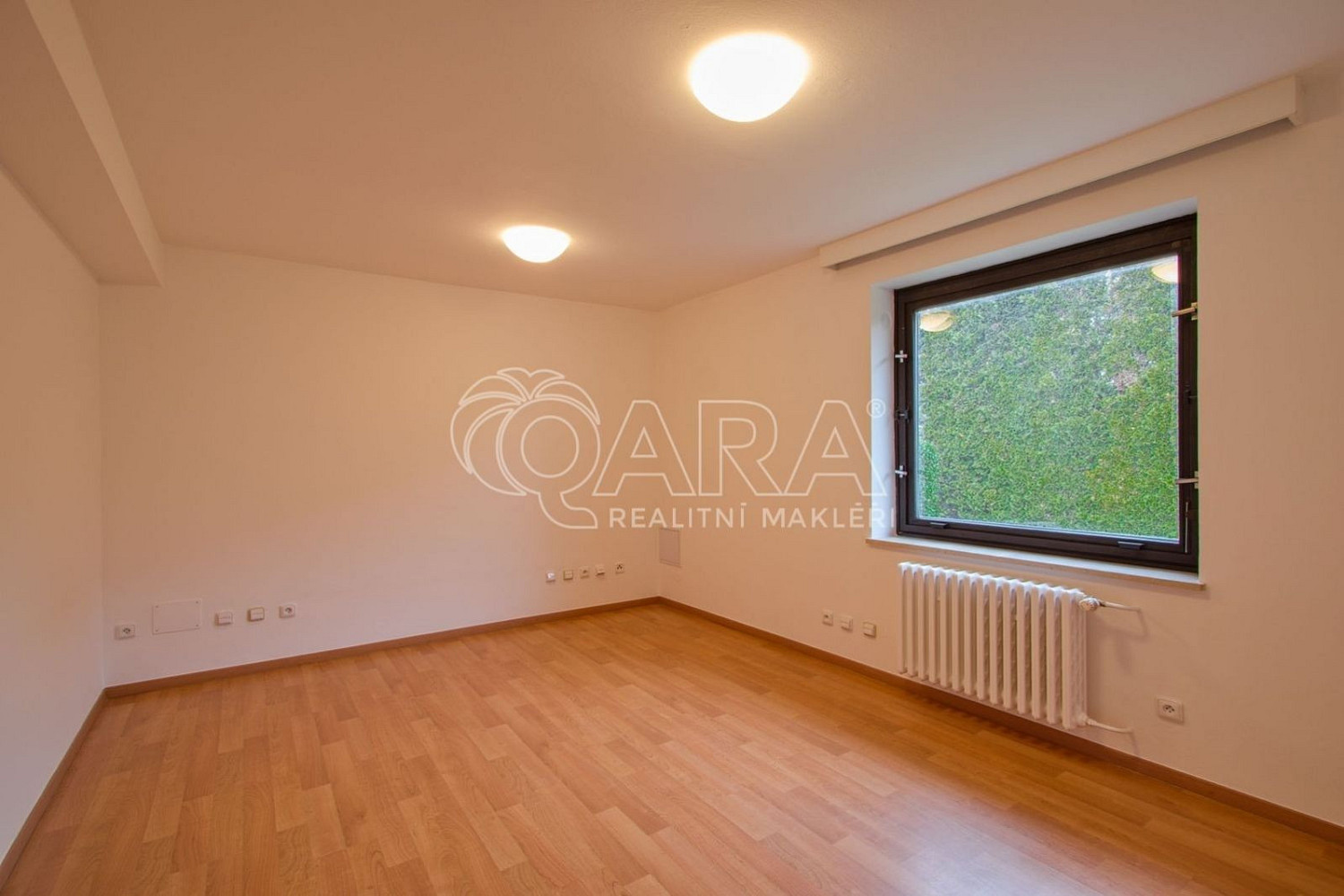 Pronájem kanceláře 417 m² – fotografie 3
