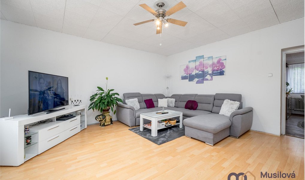 Prodej domu 195 m² s pozemkem 550 m², Hostomice – náhled fotky 2