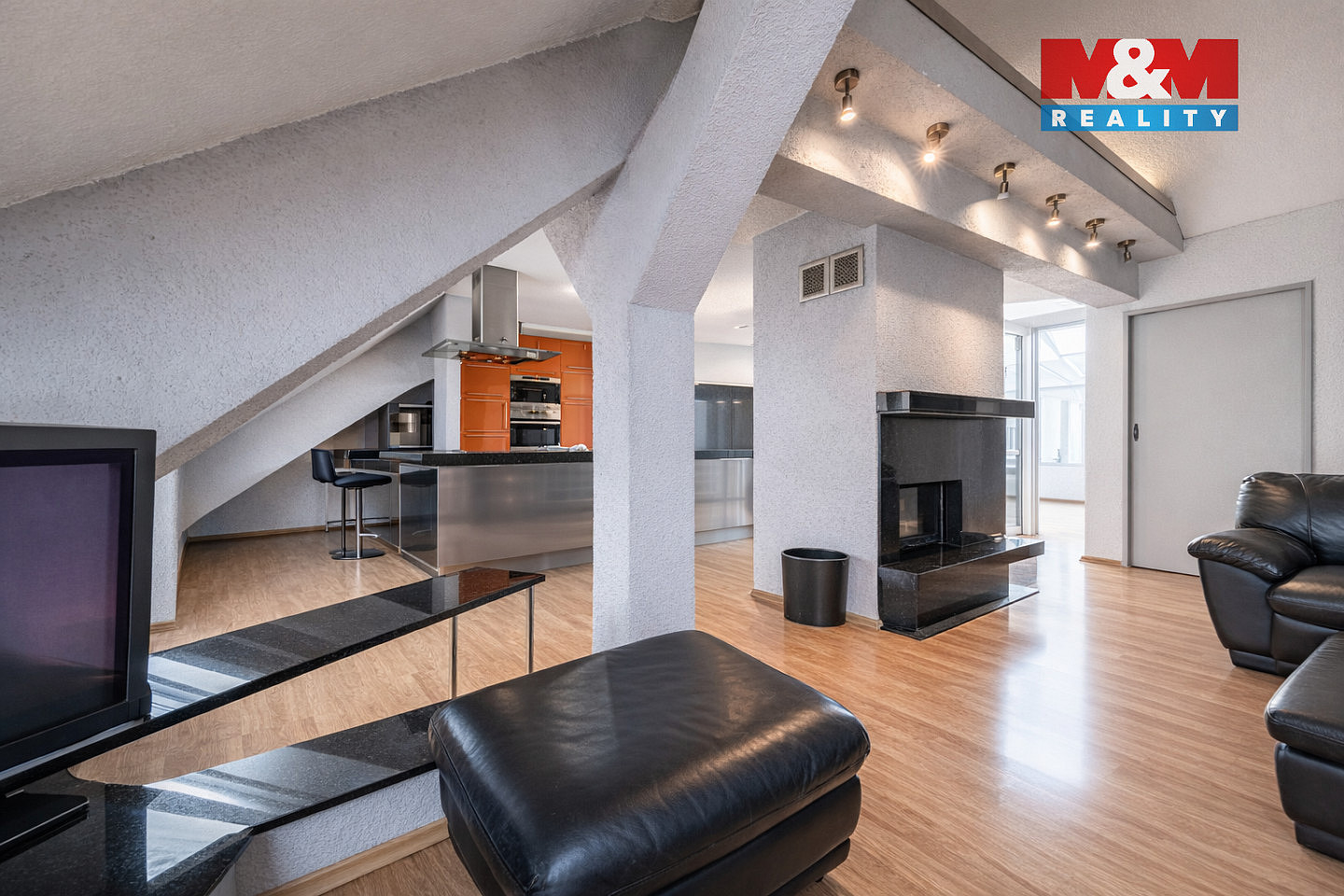Prodej domu 379 m² s pozemkem 340 m² – fotografie 4