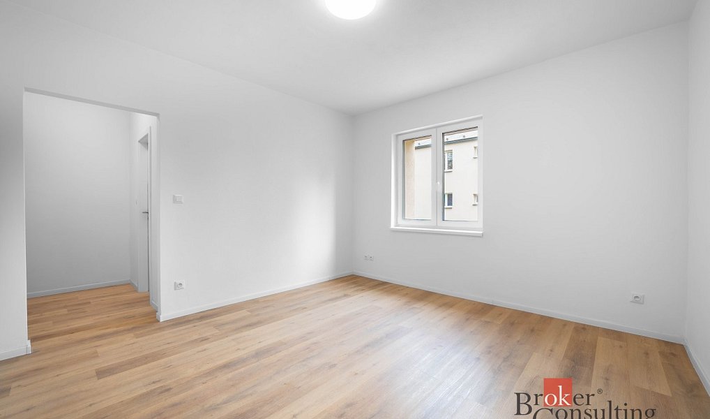 Prodej bytu 2+kk 37 m², Ostrava – náhled fotky 8