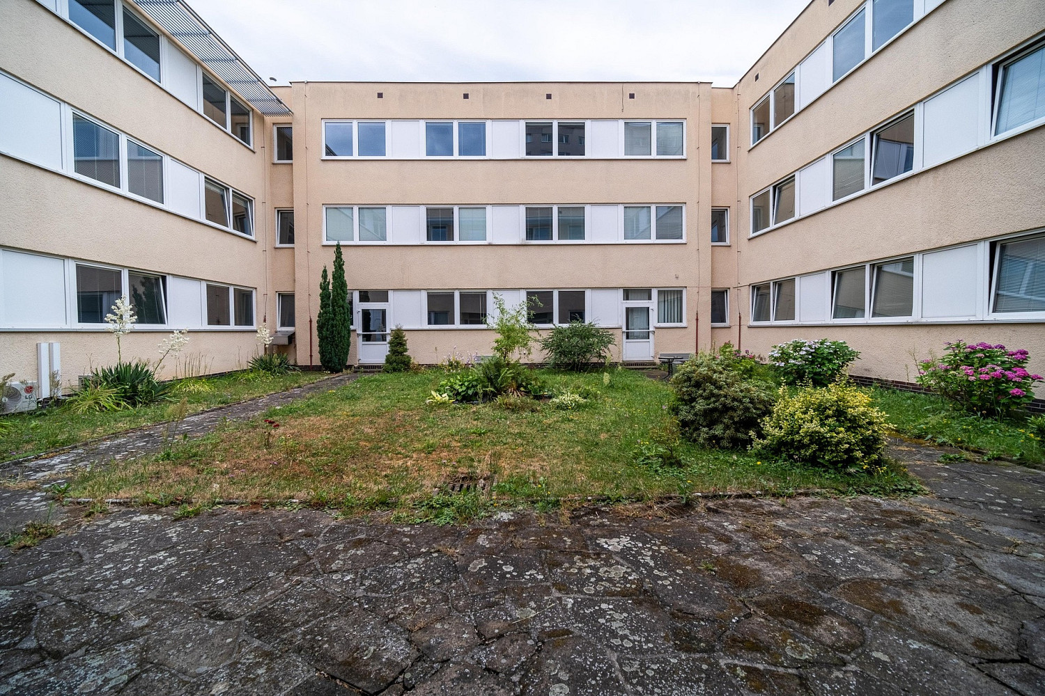 Pronájem kanceláře 250 m² – fotografie 4