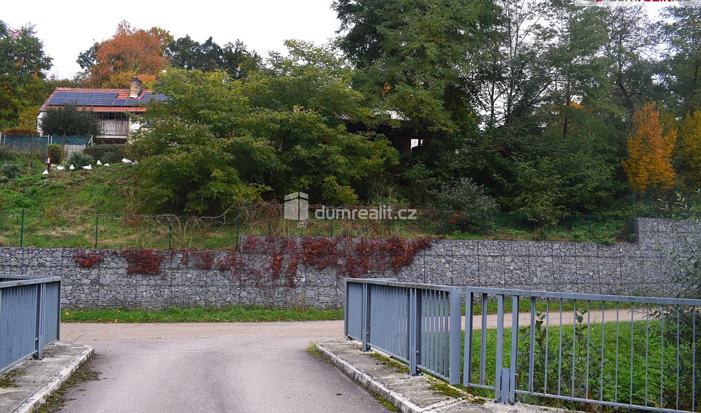 Prodej stavebního pozemku 1 535 m², Benešov – náhled fotky 14