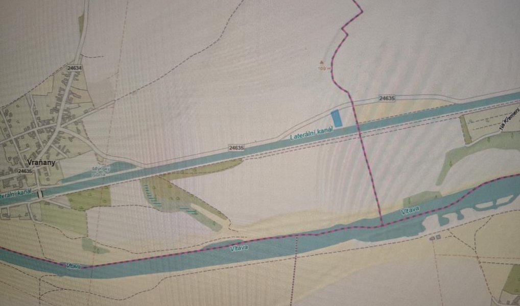 Prodej pole 2 585 m², Vraňany – náhled fotky 2