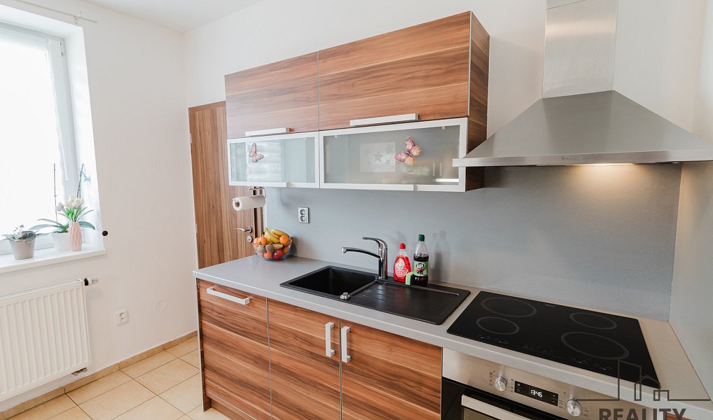 Prodej domu 100 m² s pozemkem 300 m², Oslavany – náhled fotky 3