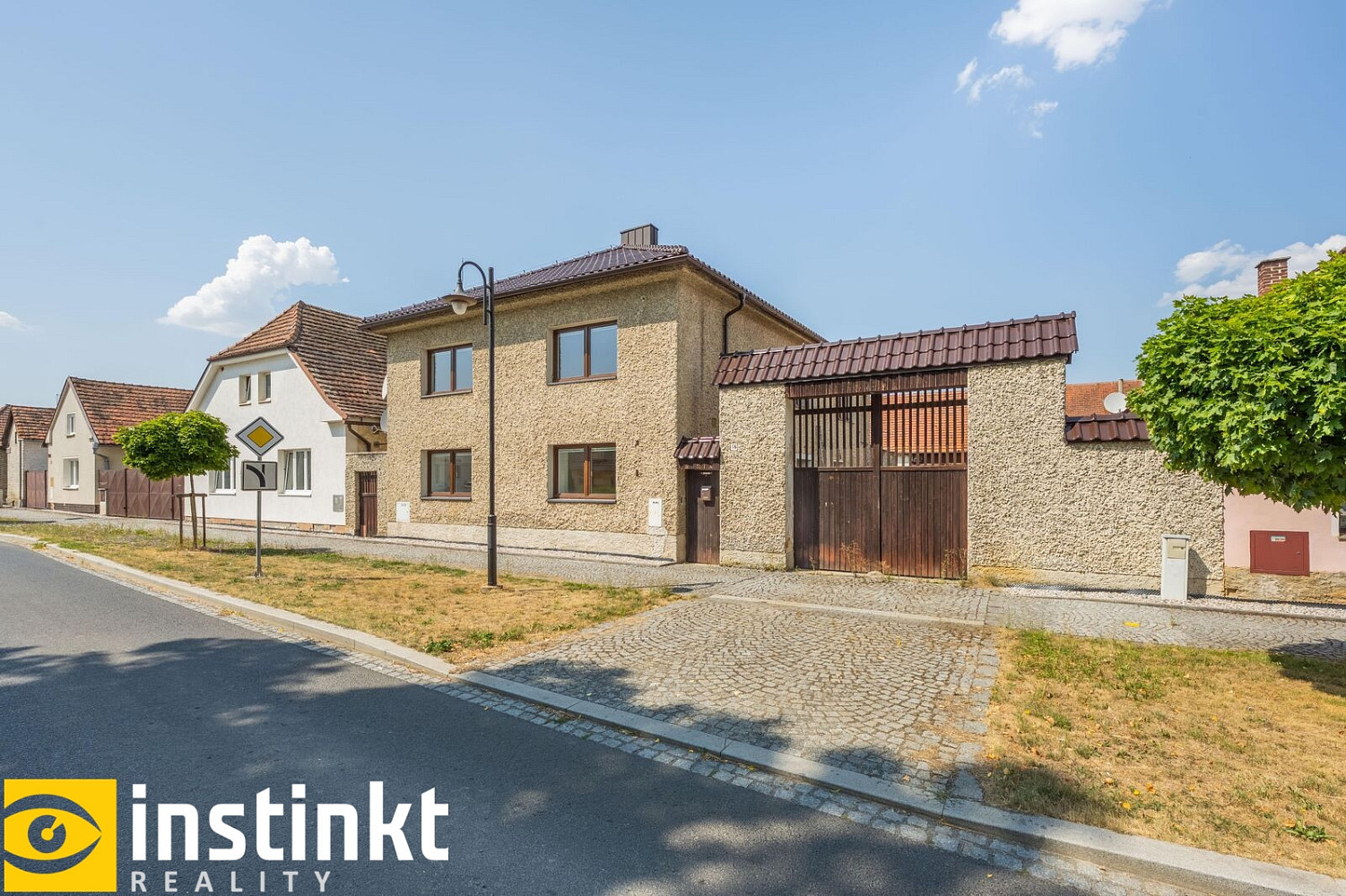 Prodej domu 220 m² s pozemkem 1 450 m²