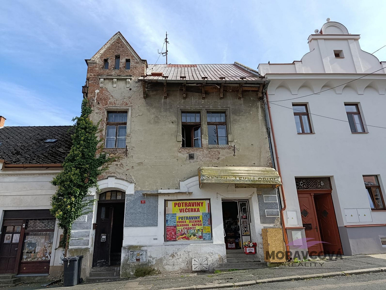 Prodej domu 350 m² s pozemkem 676 m²