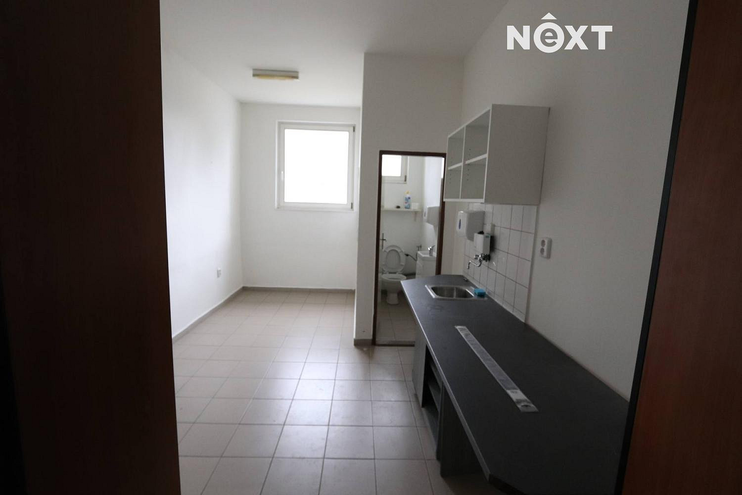 Pronájem obchodních prostor 441 m² — photo 4