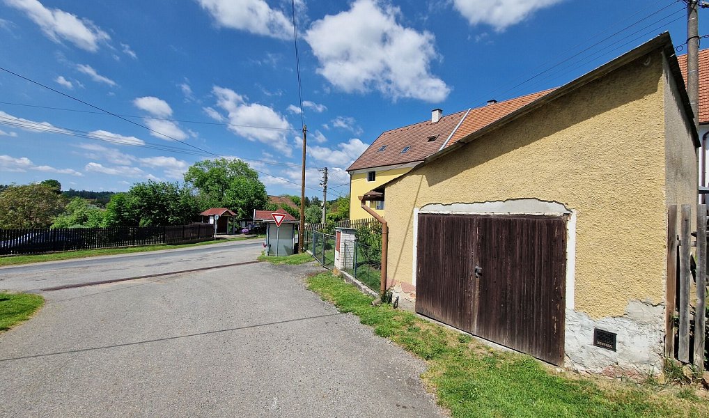 Prodej domu 90 m² s pozemkem 661 m², Uzeničky – náhled fotky 10