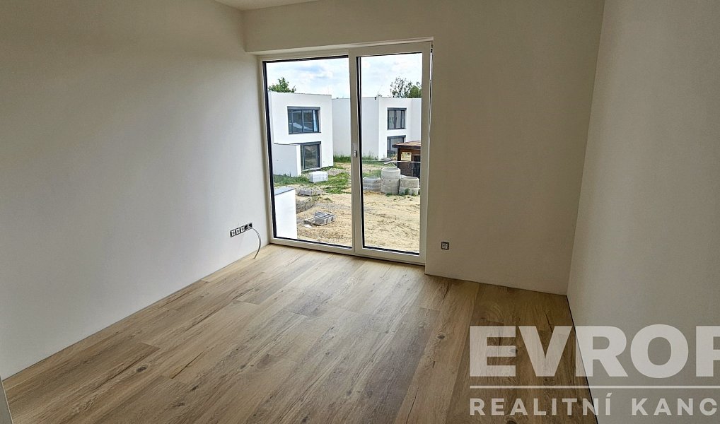 Prodej domu 121 m² s pozemkem 191 m², Sezemice – náhled fotky 8