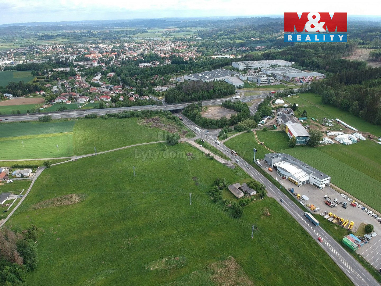 Prodej pozemku 11 500 m² – pohled 3