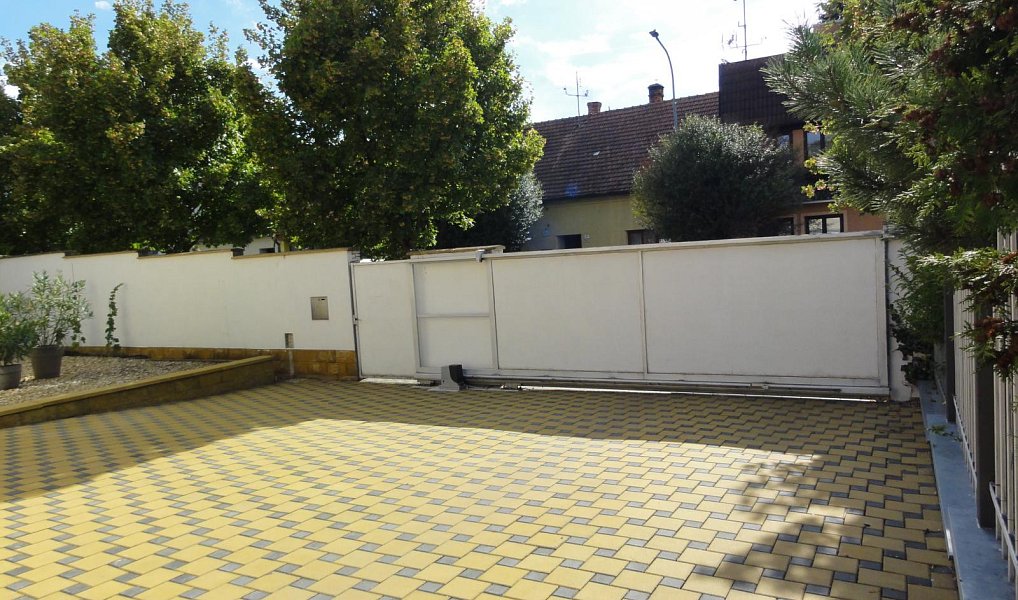Prodej domu 251 m² s pozemkem 946 m², Mikulov – náhled fotky 33