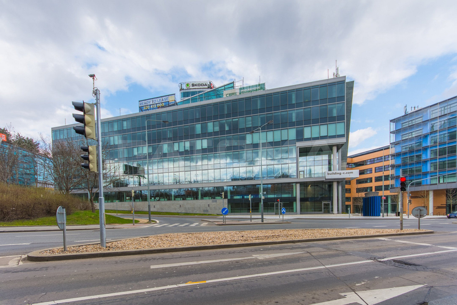 Pronájem kanceláře 443 m² – pohled 5