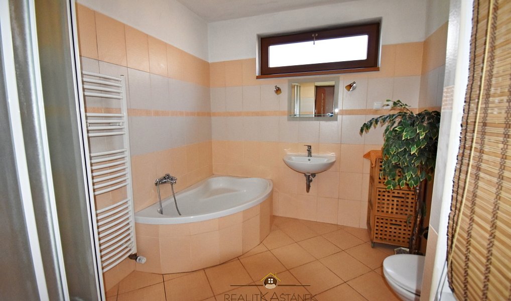 Prodej domu 249 m² s pozemkem 627 m², Liberec – náhled fotky 22