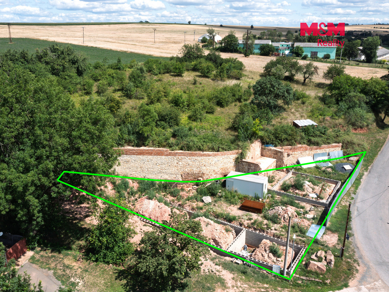 Prodej stavebního pozemku 726 m² – fotografie 2