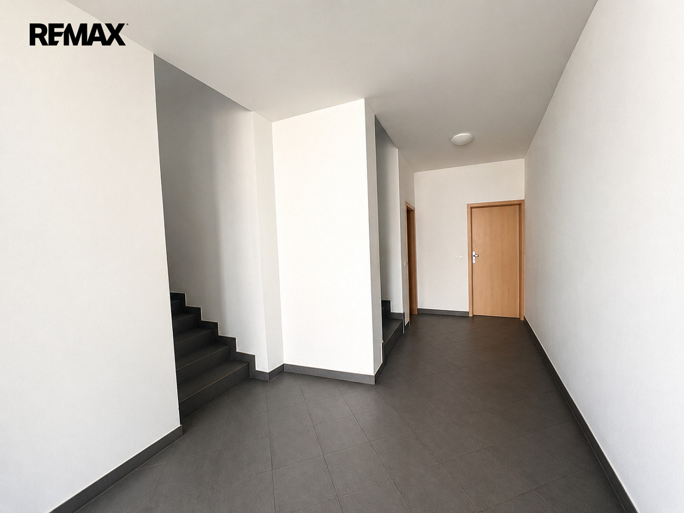 Prodej nájemního domu, činžáku 262 m² – fotografie 4