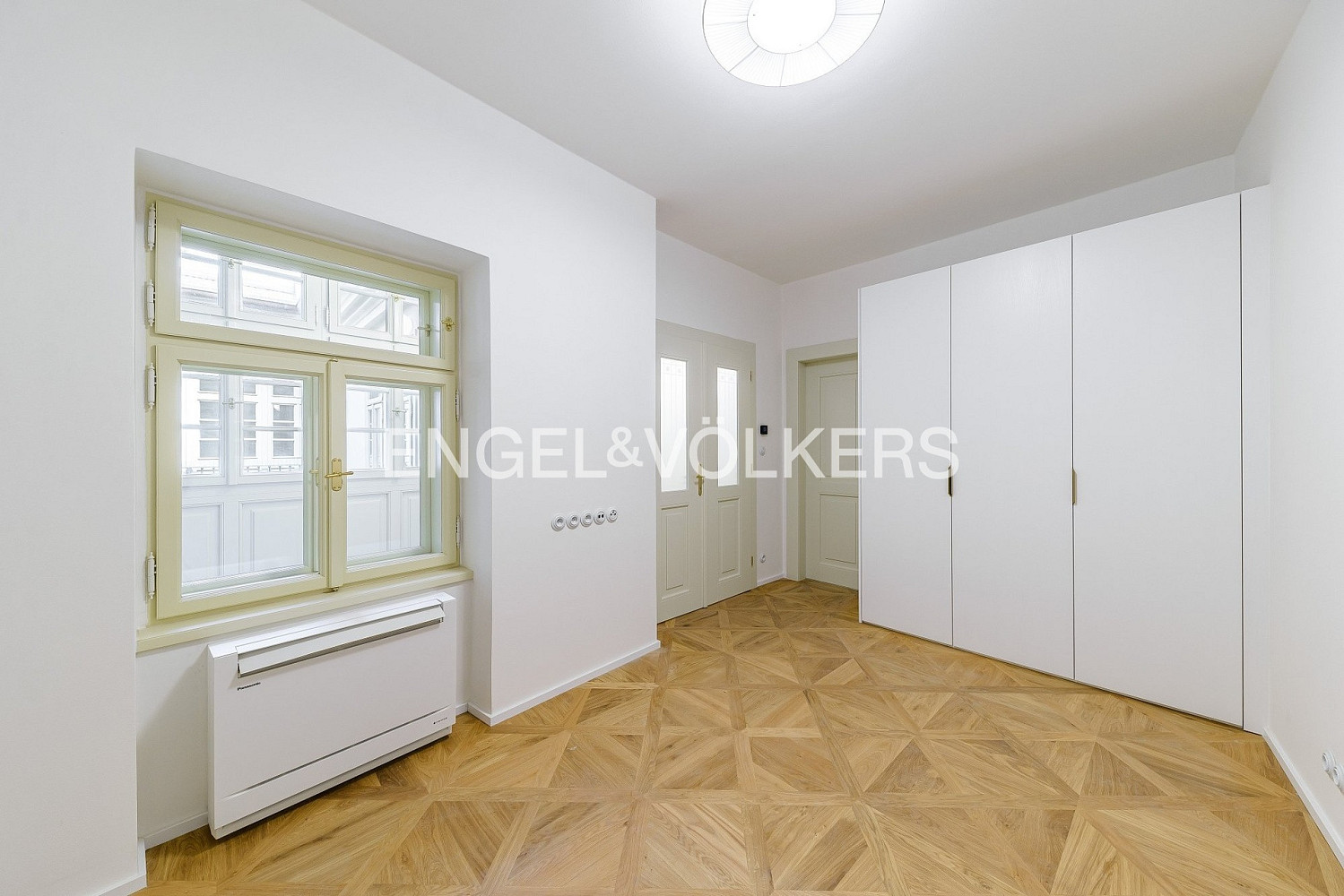 Pronájem bytu 2+kk 44 m² – fotografie 4